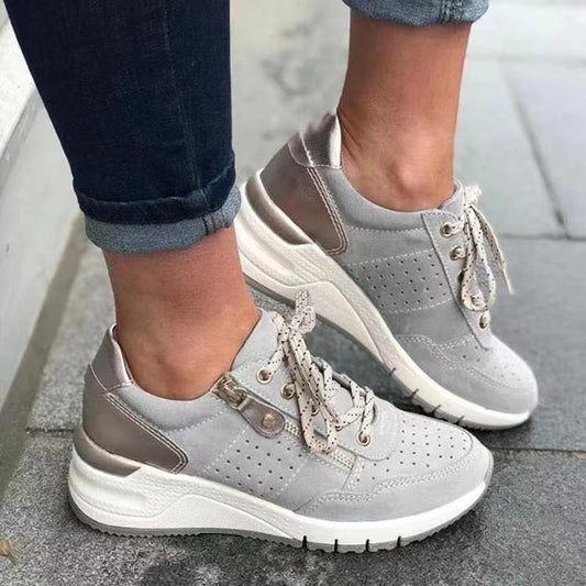 Women's casual sneakers