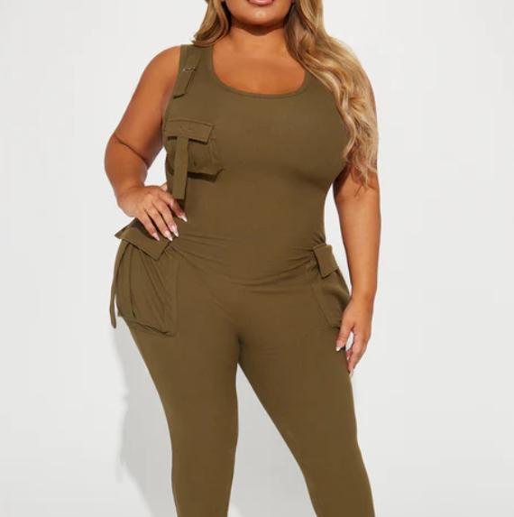 Round neck multi-pocket jumpsuit